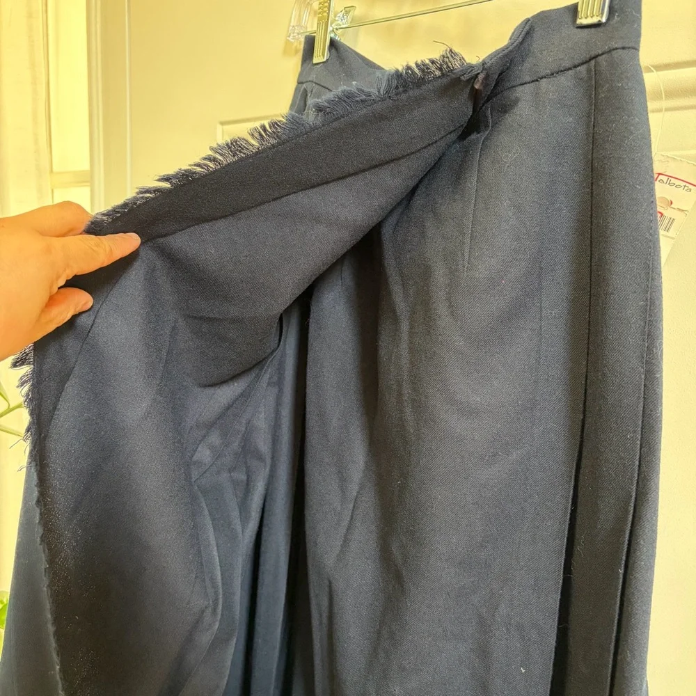 vintage Deadstock Talbots Navy pleated wrap 100 % wool midi skirt 6